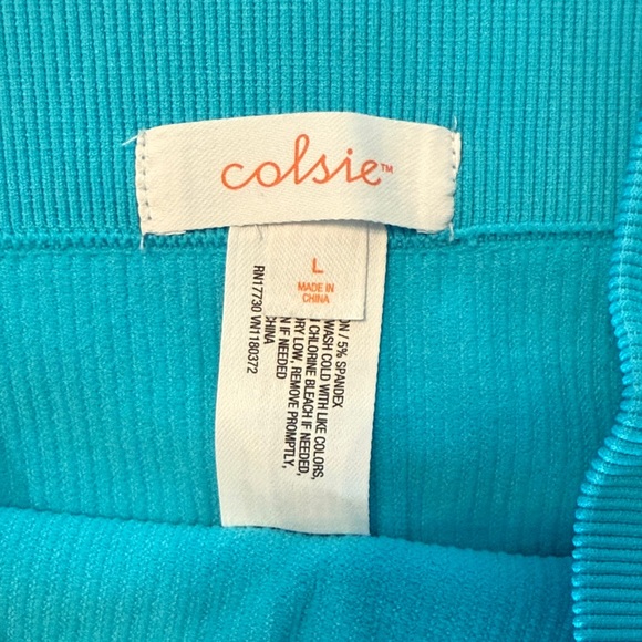 Colsie Turquoise Ribbed 2 Piece Workout - Picture 2 of 4
